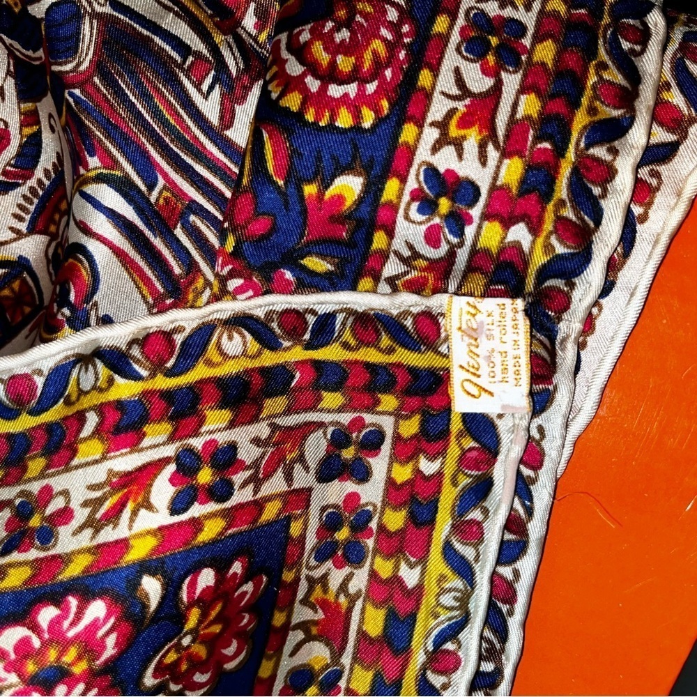 Glentey Floral 100% Silk Scarf - Picture 5 of 5